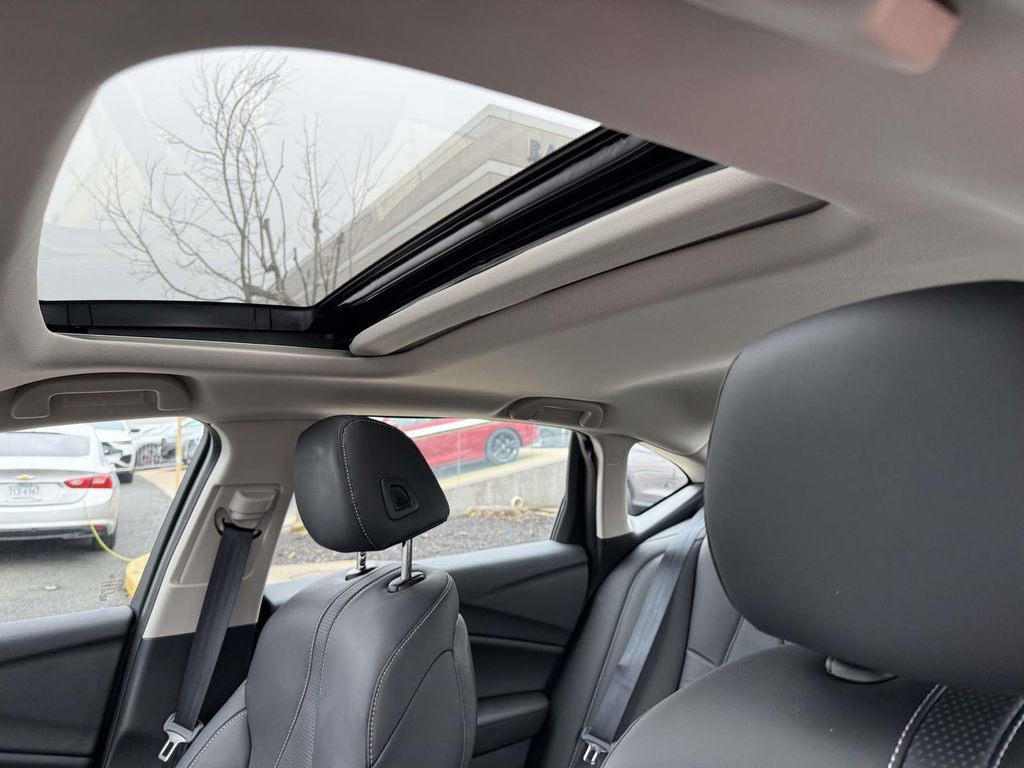 Used 2025 Acura TLX w/ Technology Package image 30