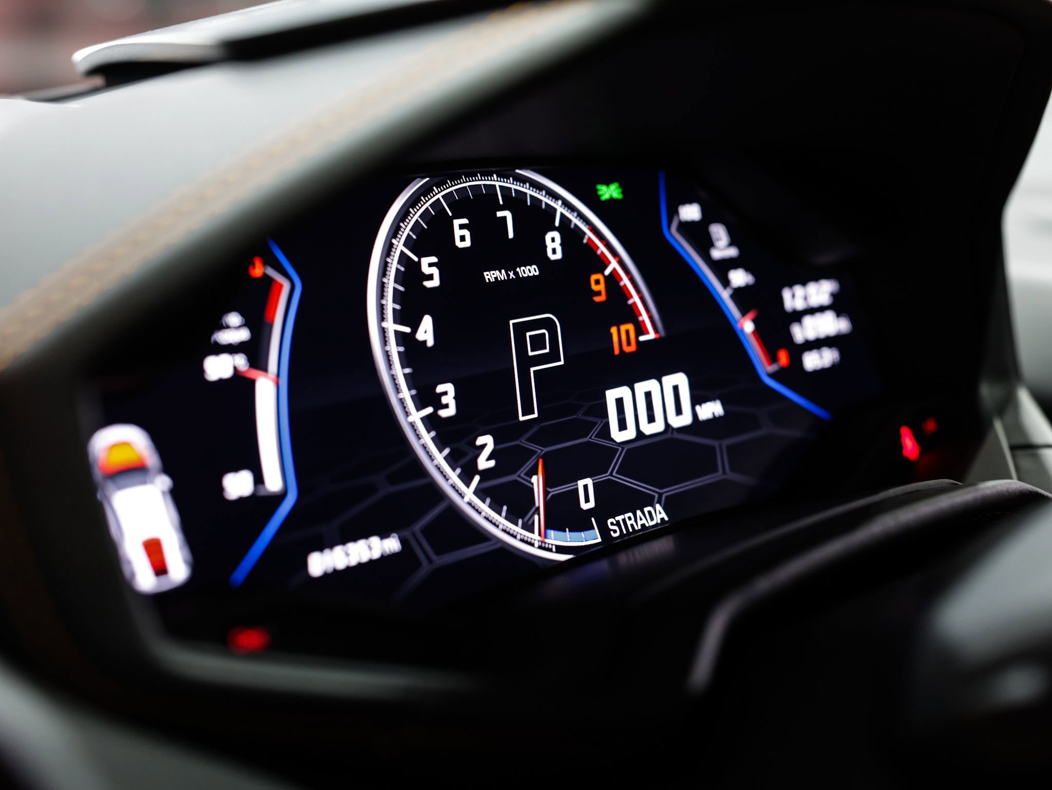 Used 2020 Lamborghini Huracan EVO image 28