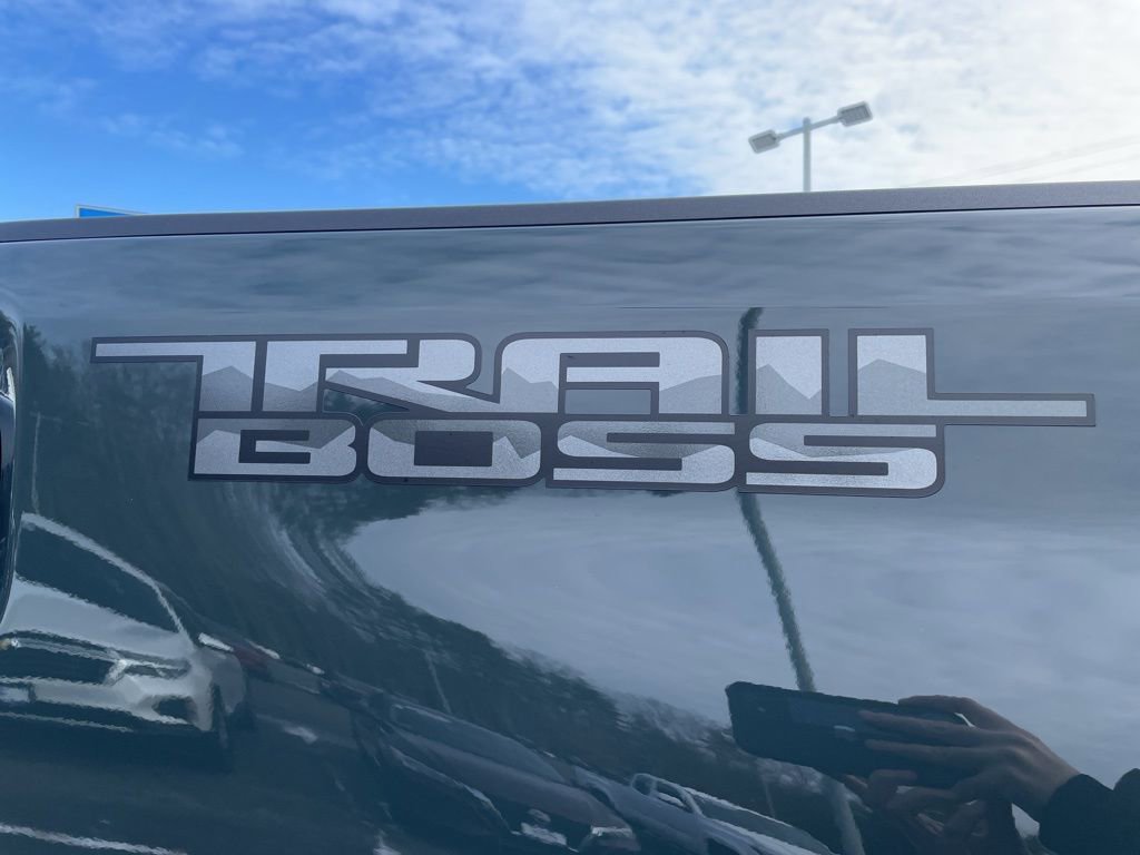 Used 2025 Chevrolet Silverado 2500 LTZ w/ Trail Boss Package image 10