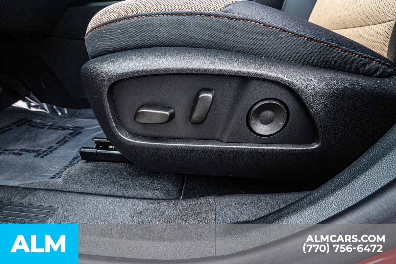 Used 2025 Chevrolet Equinox ACTIV w/ Safety and Technology Package AWD/4WD image 37