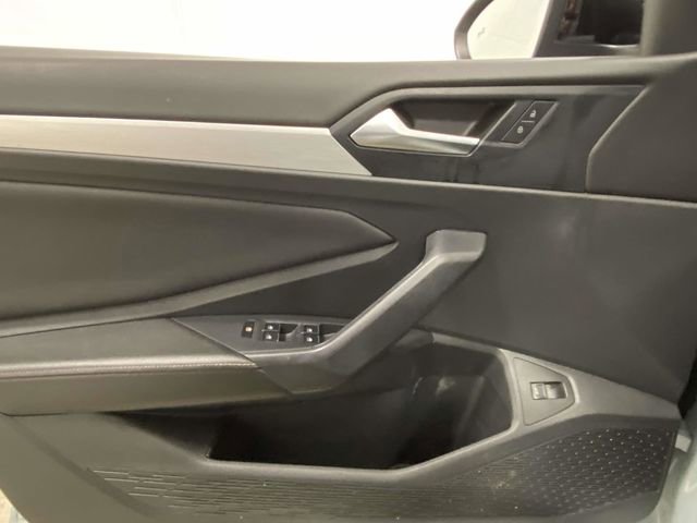 Used 2025 Volkswagen Jetta Sport image 12