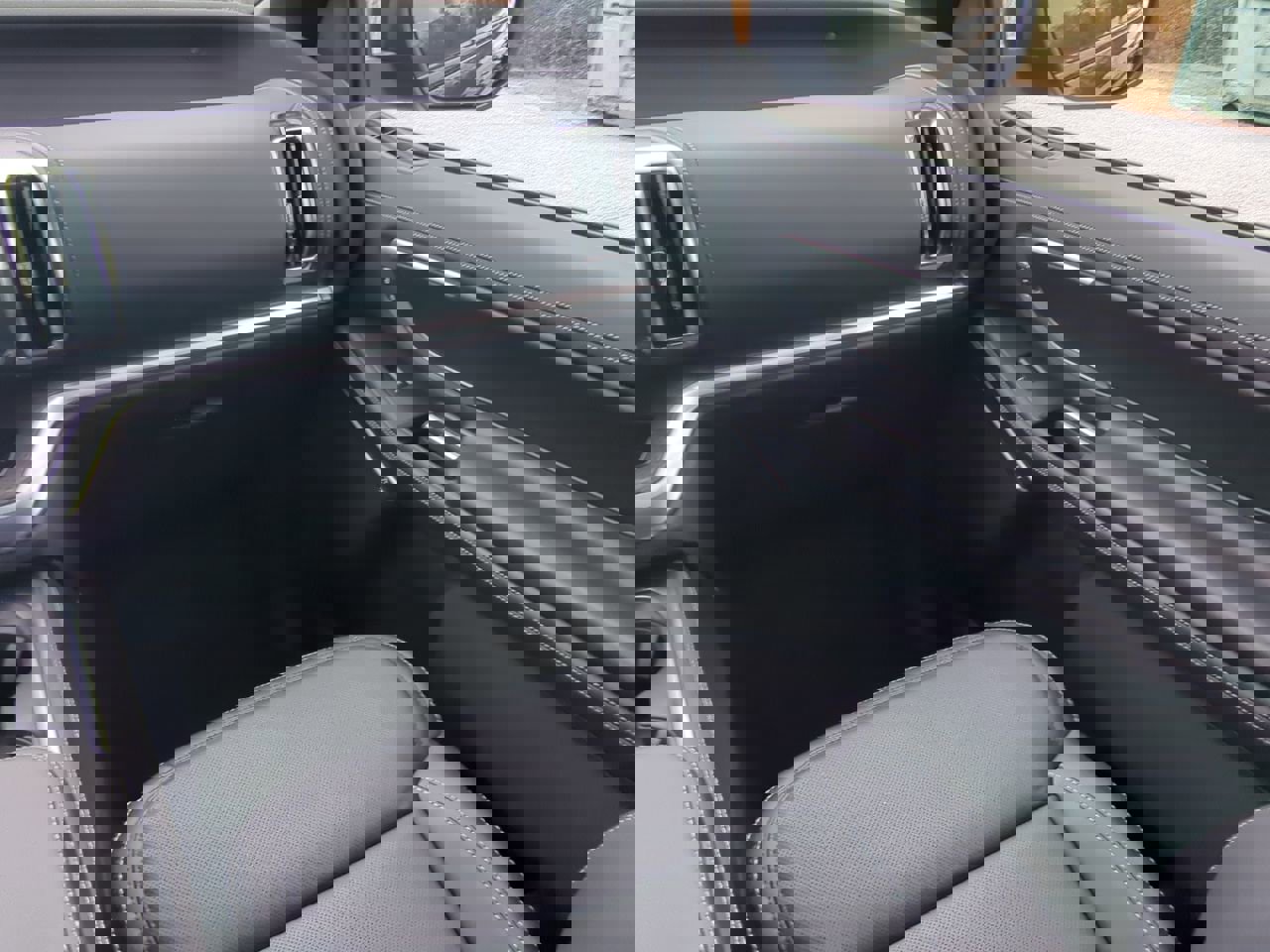 New 2026 Ford Expedition Platinum w/ Stealth Appearance Package image 15