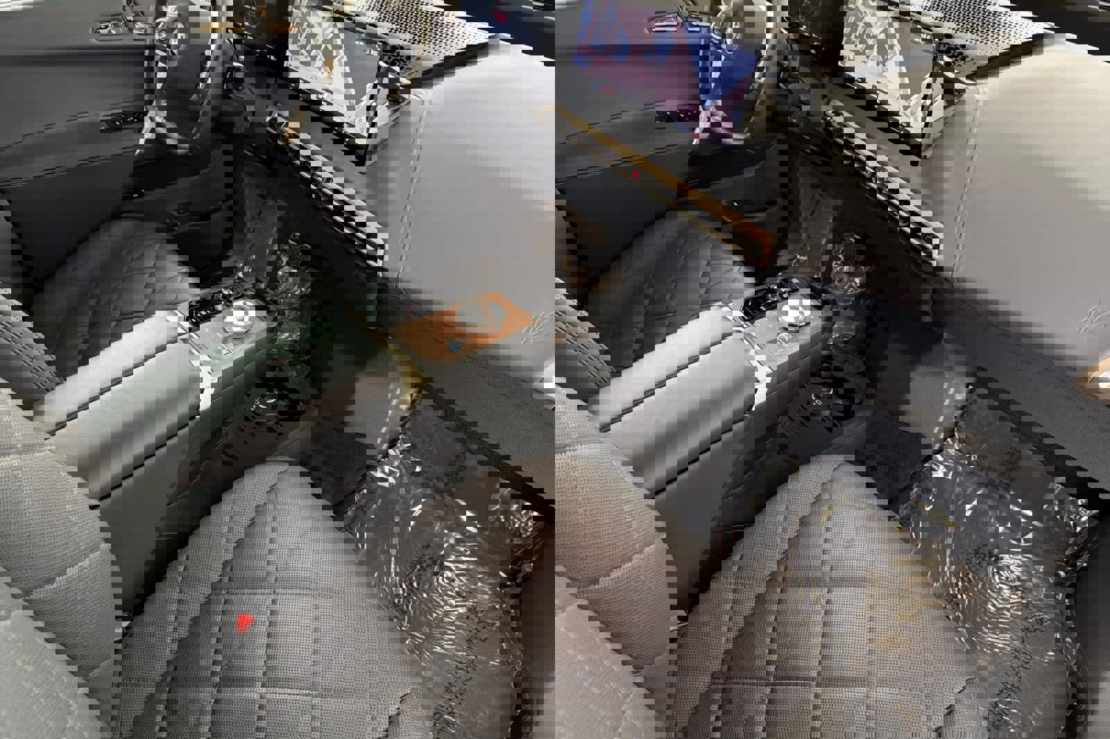 Used 2023 BMW iX M60 w/ Executive Package image 16