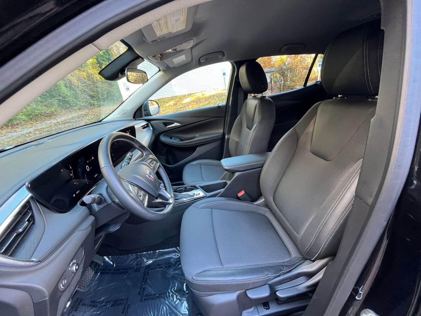 Used 2025 Buick Encore GX Preferred image 23