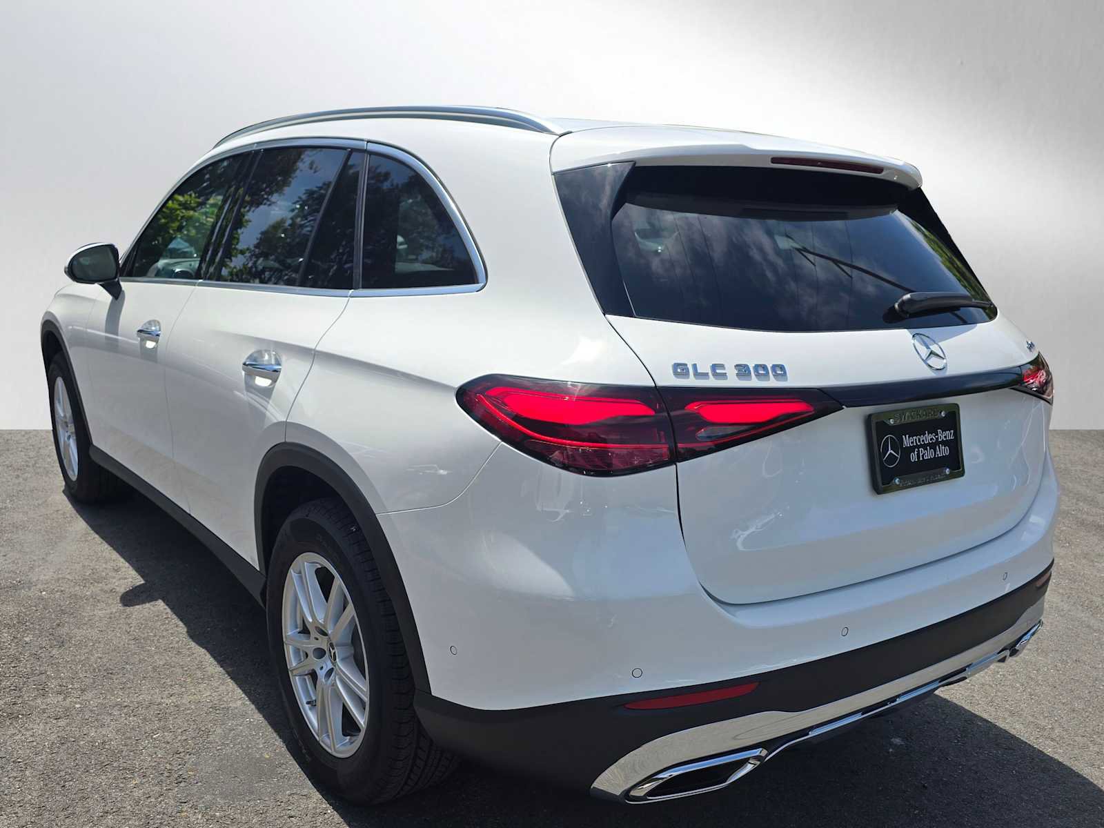 Certified 2026 Mercedes-Benz GLC 300 4MATIC image 5