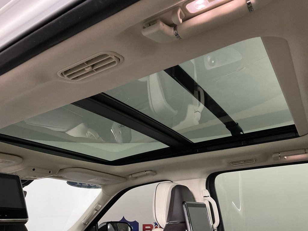 Used 2021 Lincoln Navigator Black Label w/ Cargo Convenience Package image 21