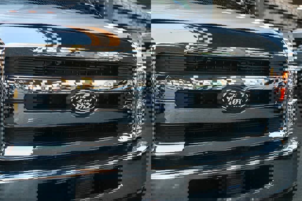 New 2026 Ford E-350 and Econoline 350 Super Duty w/ Power Equipment Group image 5