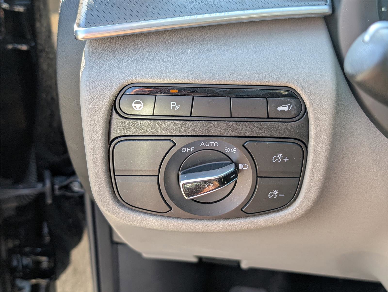 Used 2023 INFINITI QX50 Luxe image 23