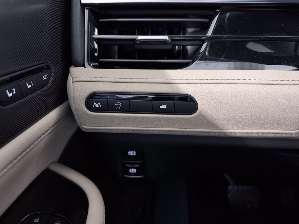Certified 2026 INFINITI QX80 Pure RWD image 26
