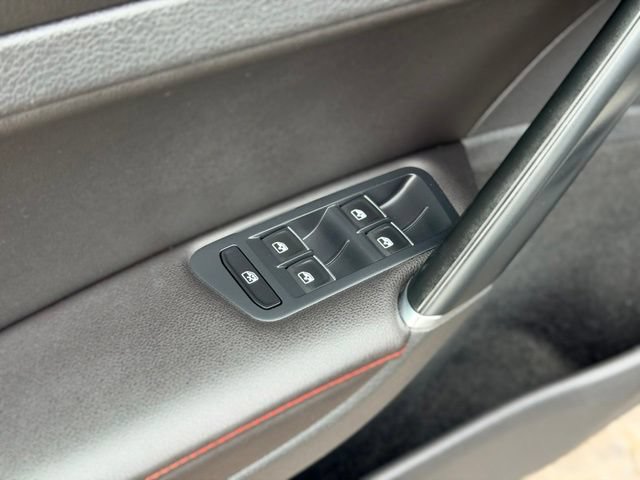 Used 2016 Volkswagen GTI Autobahn w/ Lighting Package (SEL) FWD image 19