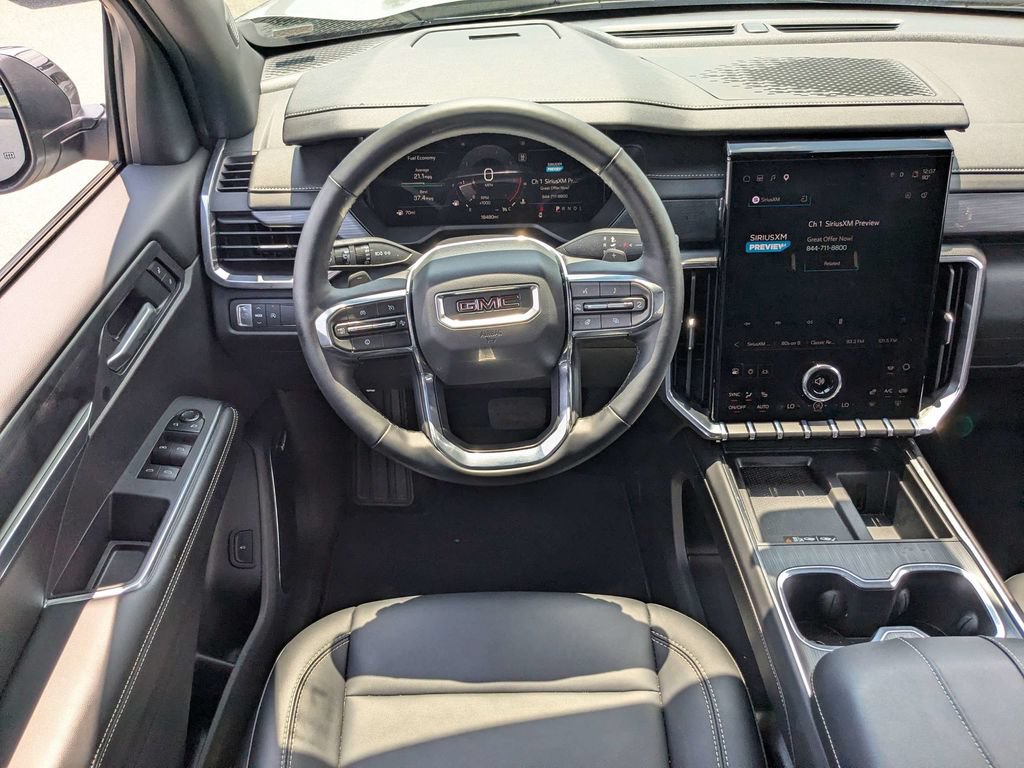 Used 2026 GMC Acadia Elevation w/ Elevation Premium Package FWD image 16