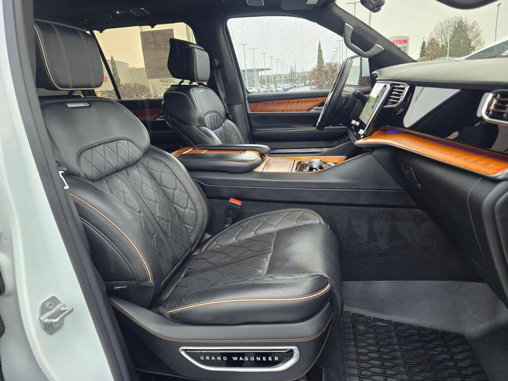 Used 2022 Jeep Grand Wagoneer Series III image 27