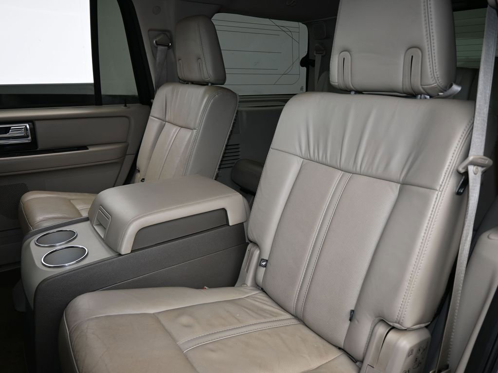 Used 2016 Lincoln Navigator Select image 36