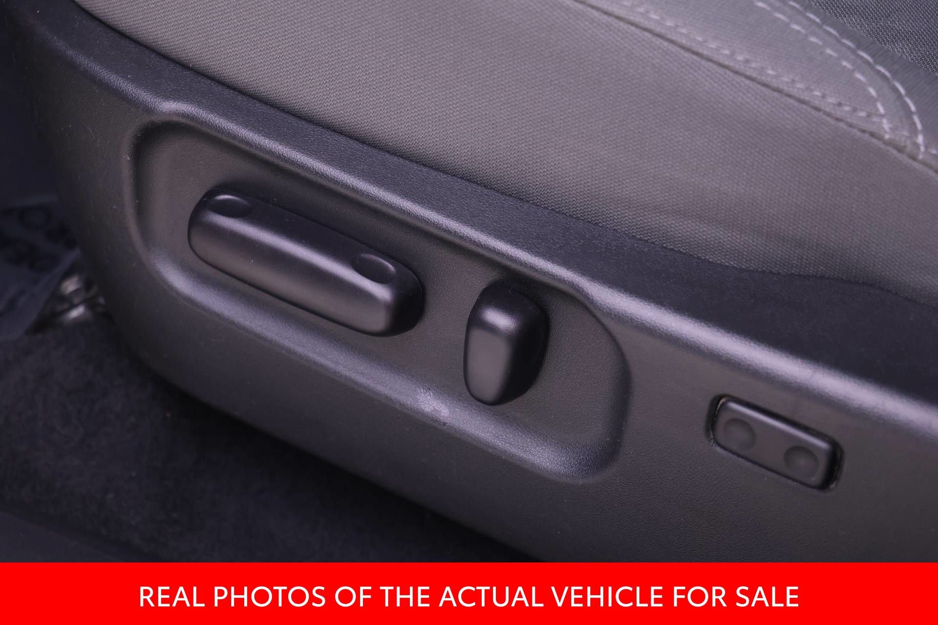 Certified 2022 Toyota Tacoma SR5 AWD/4WD image 16