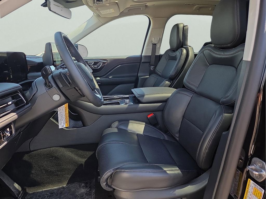 New 2026 Lincoln Aviator Reserve w/ Luxury Package RWD image 14