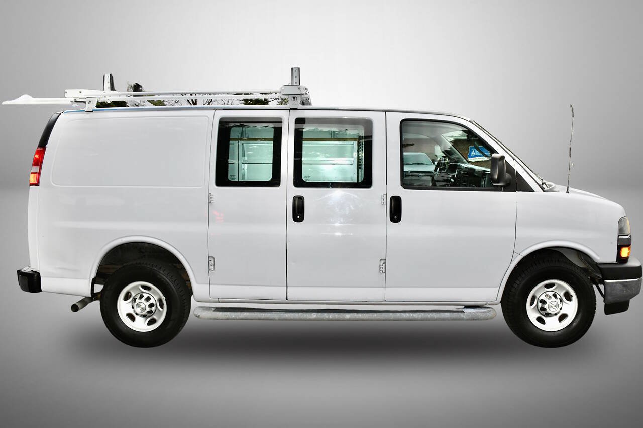 Used 2021 Chevrolet Express 2500 w/ Driver Convenience Package RWD image 10