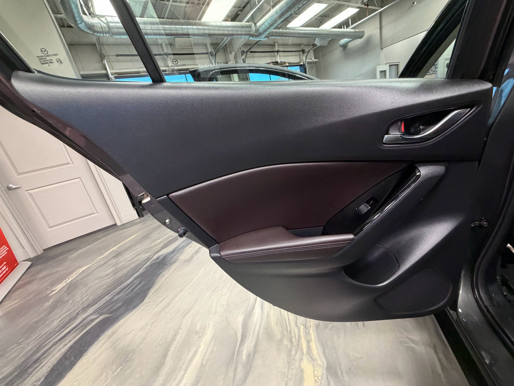 Used 2018 MAZDA MAZDA3 Grand Touring w/ Premium Equipment Package image 51