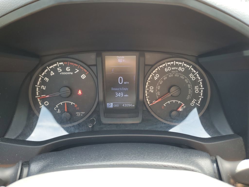Used 2018 Toyota Tacoma SR image 22