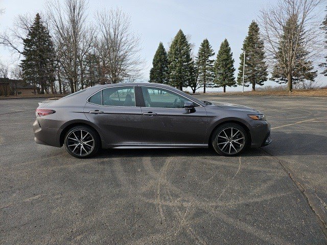 Used 2023 Toyota Camry SE image 7