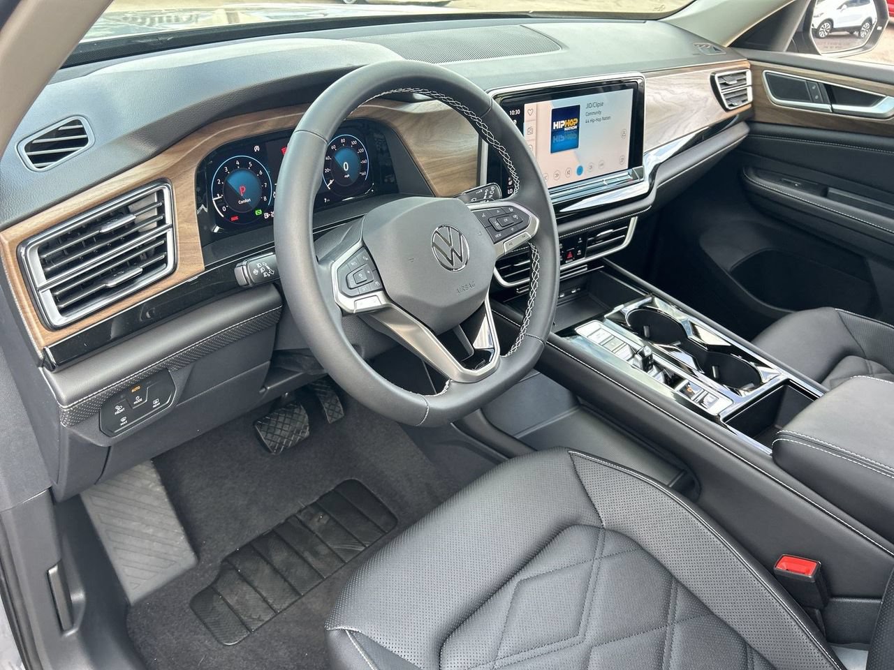 New 2026 Volkswagen Atlas SE FWD image 14
