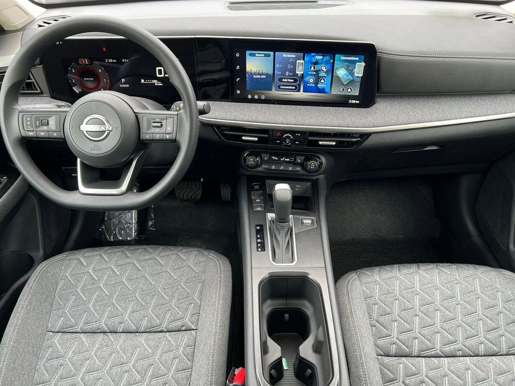 New 2026 Nissan Kicks SV w/ SV Premium Package image 3