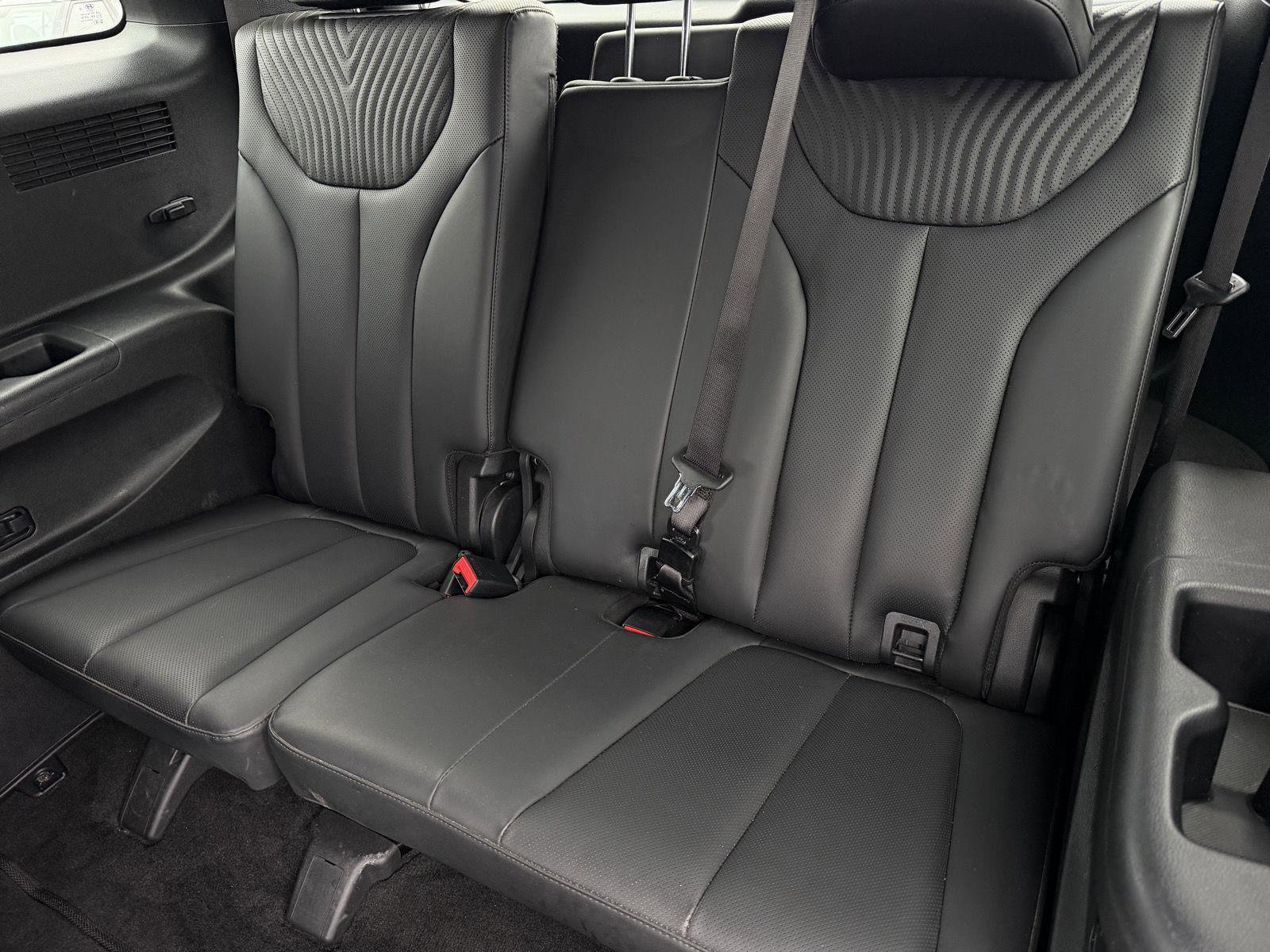 Used 2023 Hyundai Palisade Calligraphy image 9