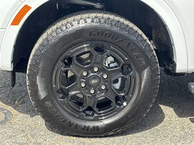Used 2025 Ford Ranger Lariat w/ FX4 Off-Road Package image 10