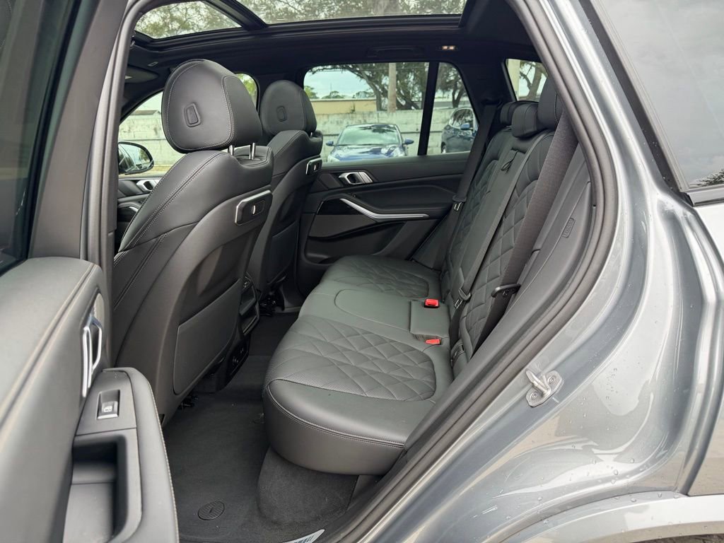 Used 2024 BMW X5 sDrive40i w/ M Sport Package image 29