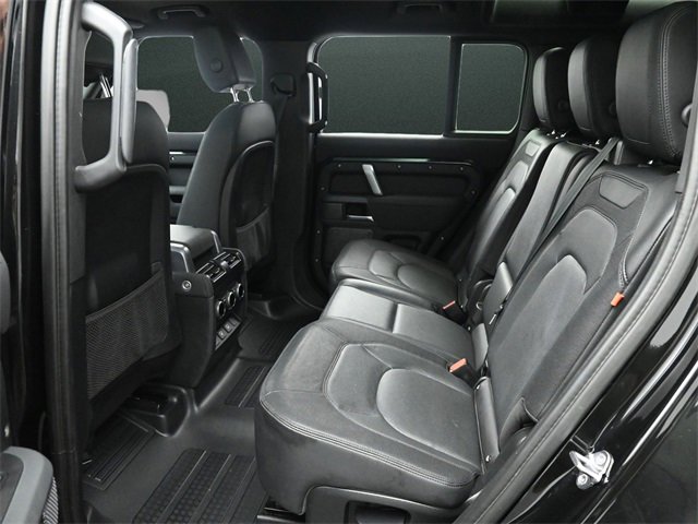 Used 2023 Land Rover Defender 110 X-Dynamic SE image 14