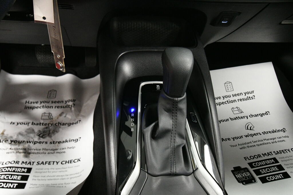 Certified 2025 Toyota Corolla LE image 16