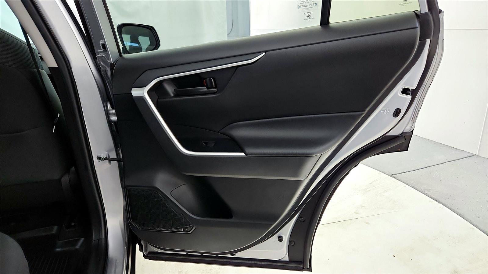 Certified 2022 Toyota RAV4 LE image 19