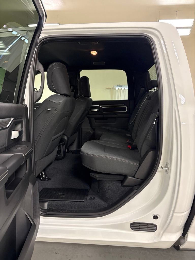 New 2026 RAM 2500 Big Horn AWD/4WD image 21