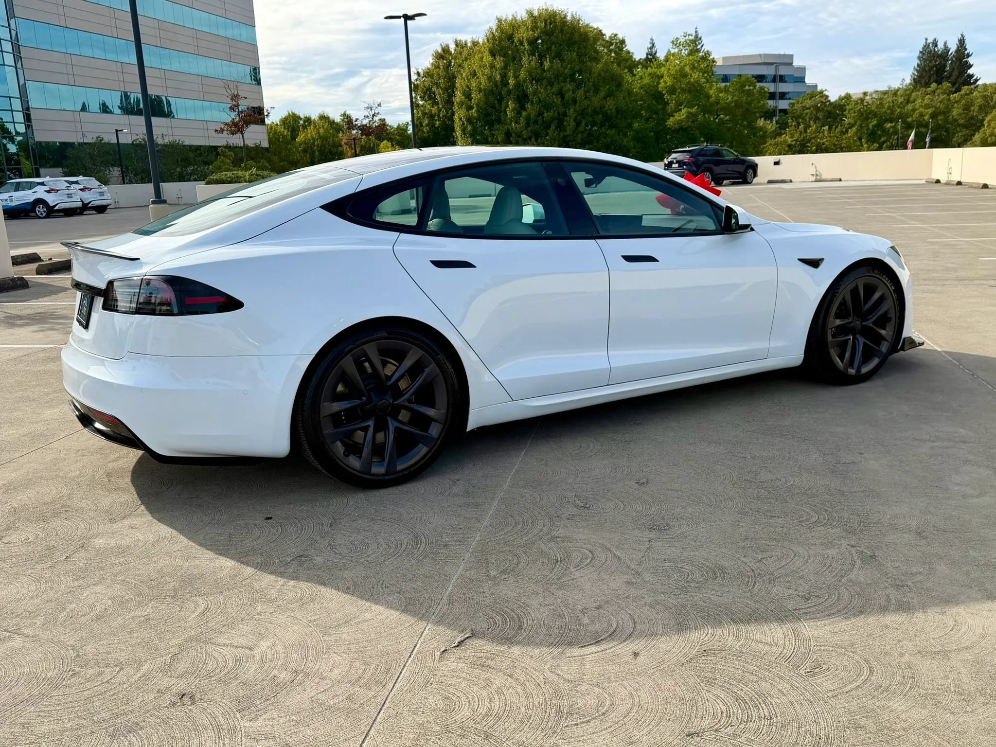 Used 2022 Tesla Model S Standard Range AWD/4WD image 18