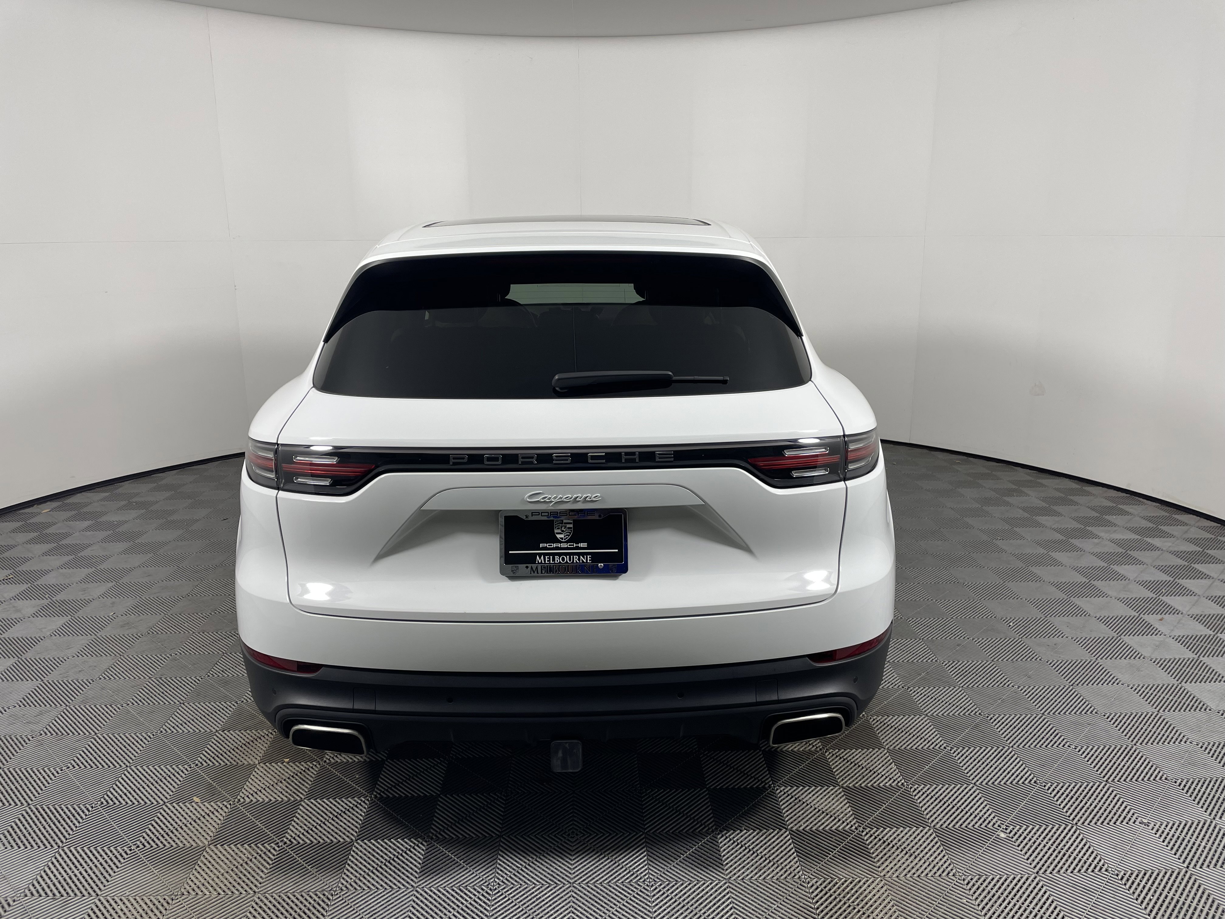 Used 2023 Porsche Cayenne image 6