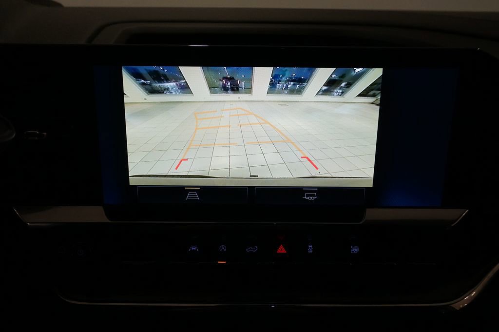 Used 2024 Chevrolet Silverado 1500 LT image 17