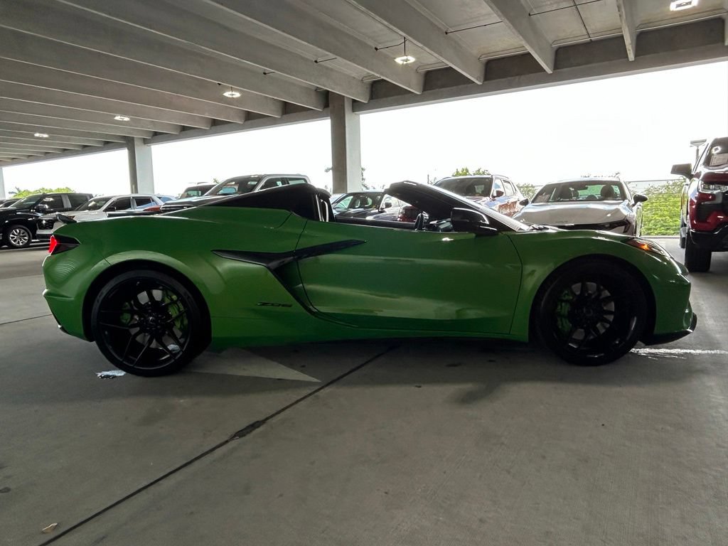 Used 2026 Chevrolet Corvette Z06 RWD image 11