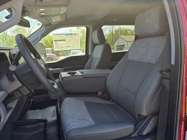 New 2025 Ford F350 XLT w/ Black Appearance Package image 11