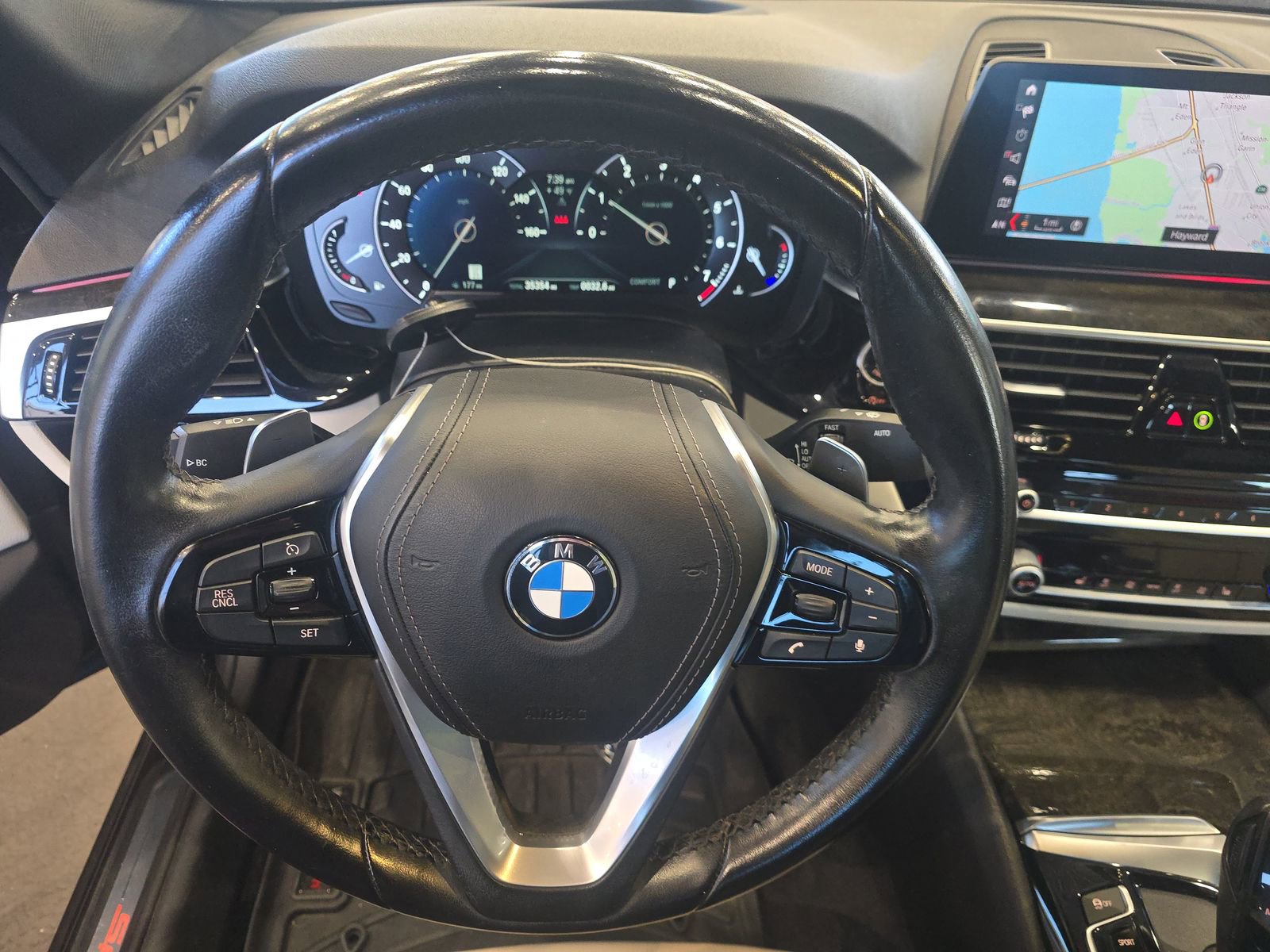 Used 2019 BMW 540i w/ Premium Package image 10
