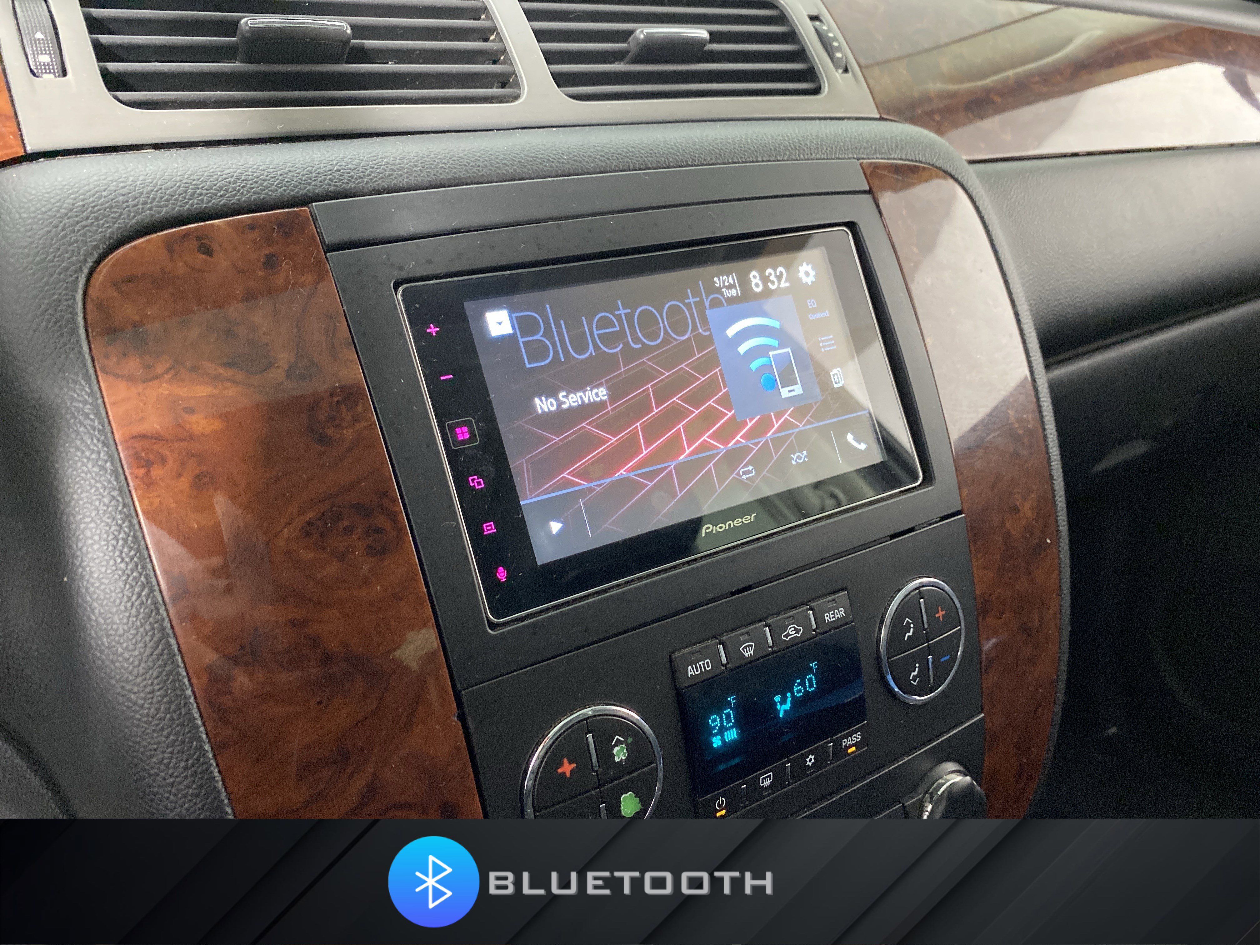 Used 2013 Chevrolet Tahoe LT w/ Luxury Package AWD/4WD image 4