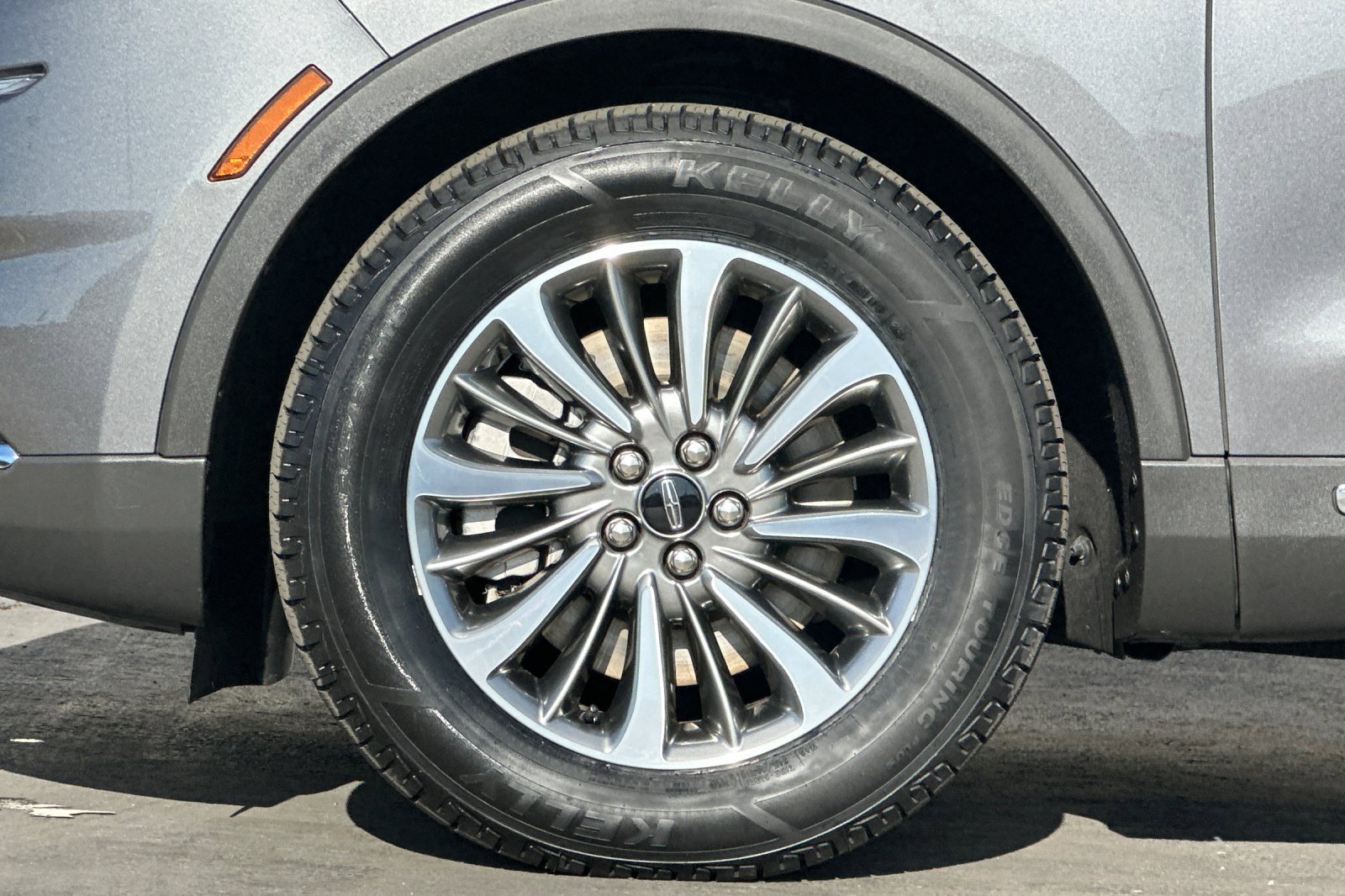 Used 2022 Lincoln Nautilus Reserve w/ Luxury Package image 26