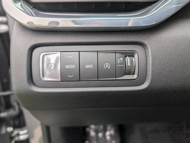 Used 2026 GMC Acadia Elevation w/ Elevation Premium Package AWD/4WD image 14
