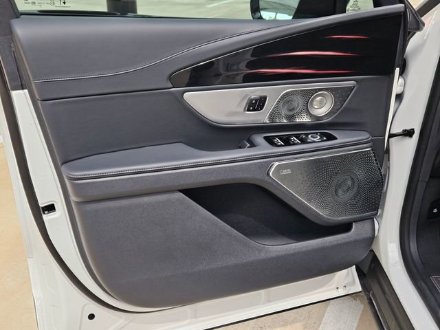 Used 2026 Lincoln Nautilus Reserve image 21