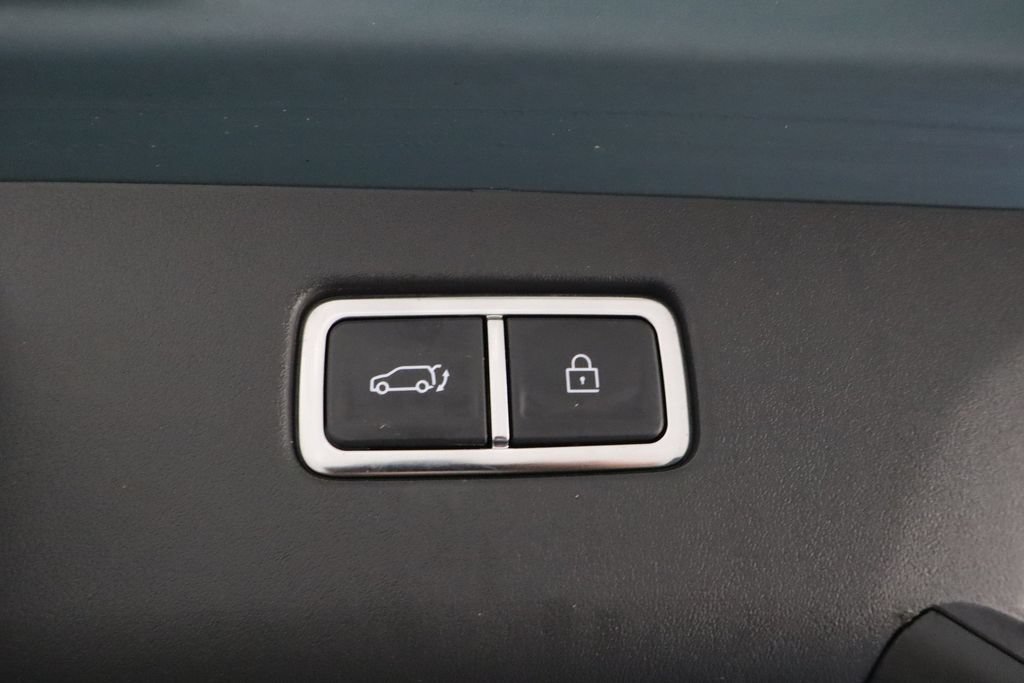 Used 2024 Kia EV9 GT-Line AWD/4WD image 38