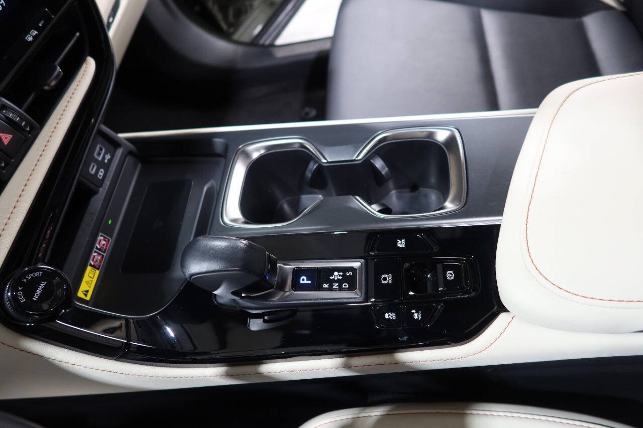 Used 2024 Lexus NX 350h AWD image 24