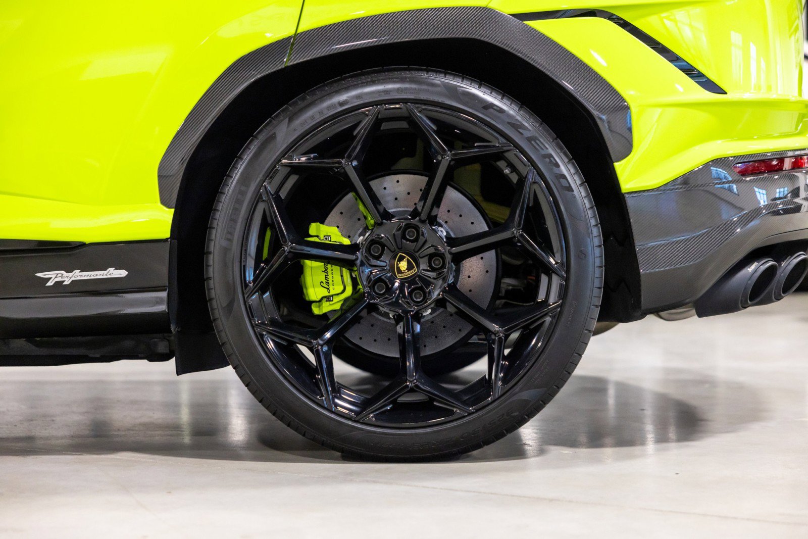 Used 2024 Lamborghini Urus Performante image 18