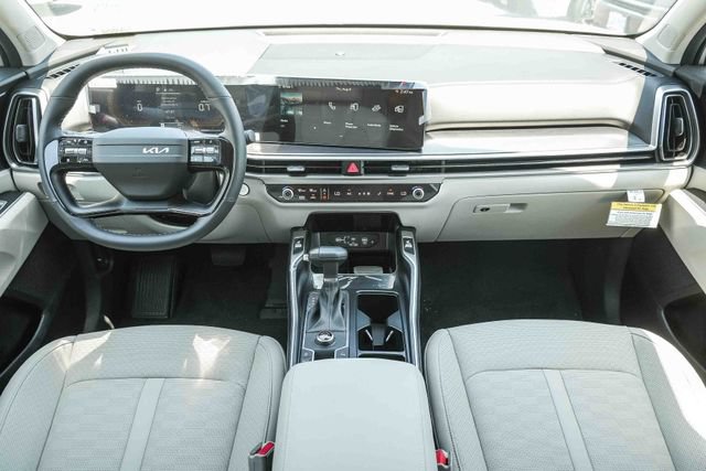New 2026 Kia Sorento S w/ S Panoramic Sunroof Package FWD image 5