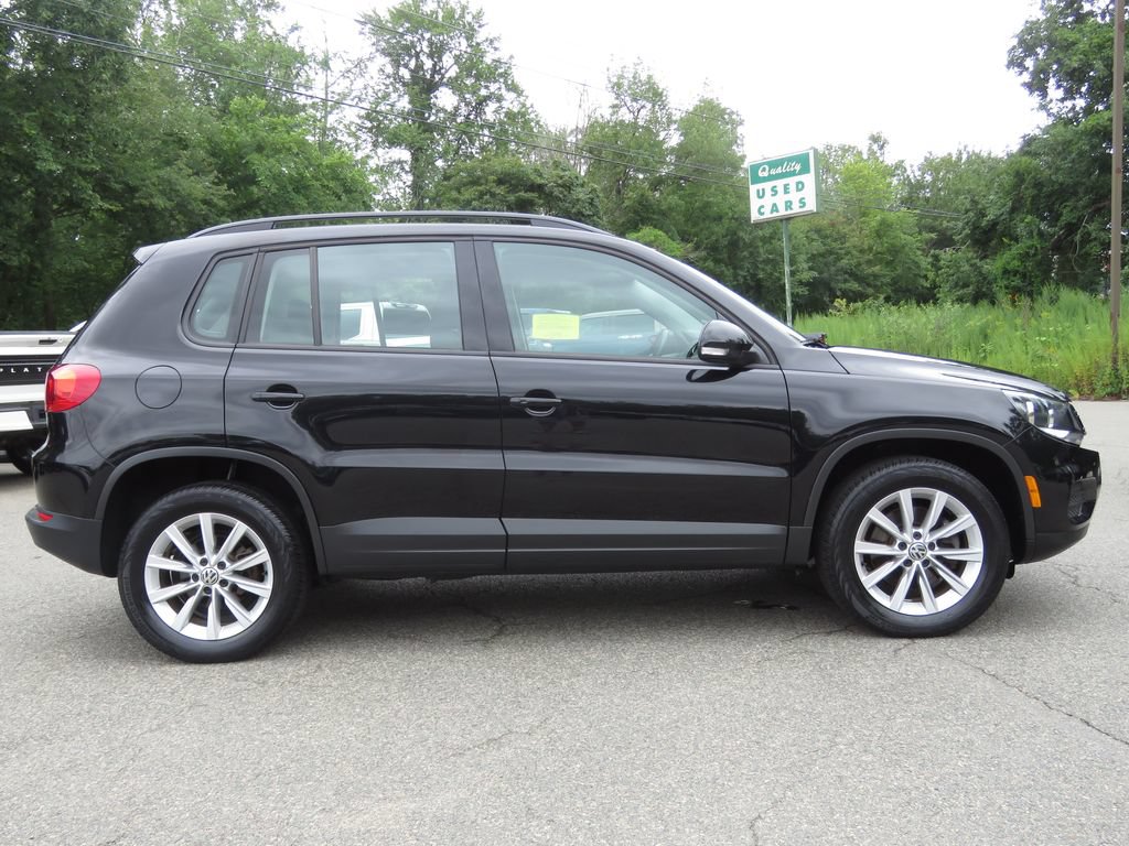 Used 2018 Volkswagen Tiguan Limited w/ Premium Package AWD/4WD image 4