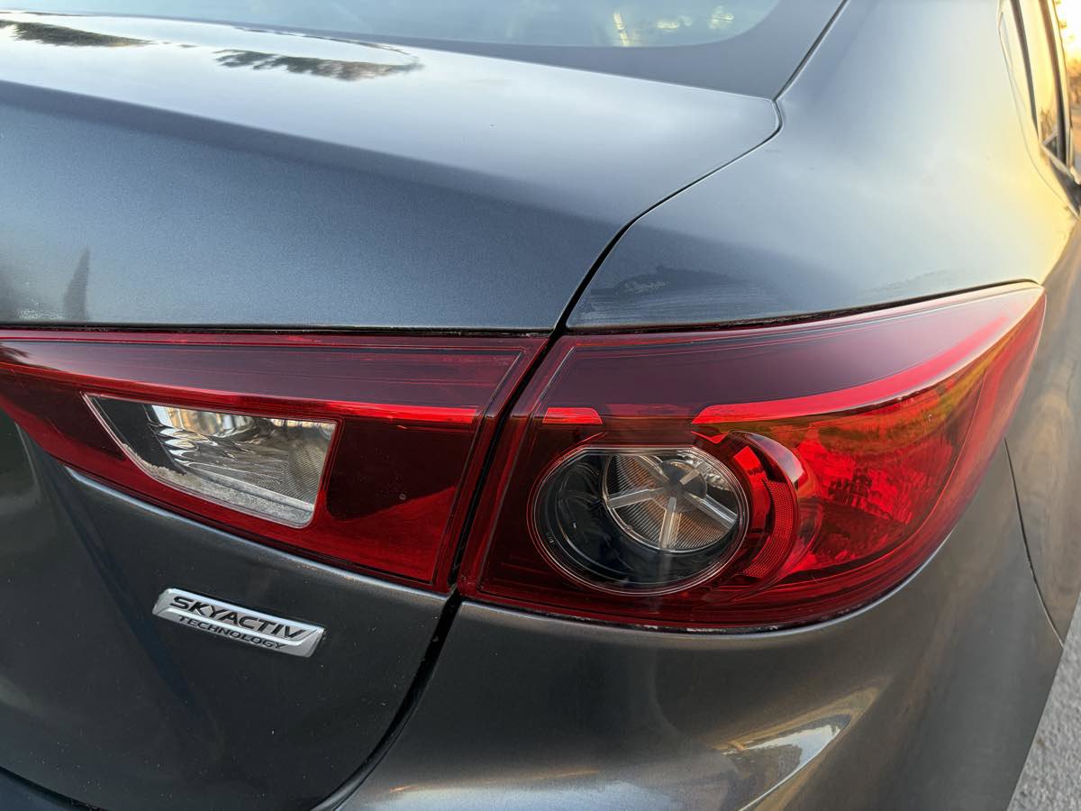 Used 2015 MAZDA MAZDA3 i Sport FWD image 5