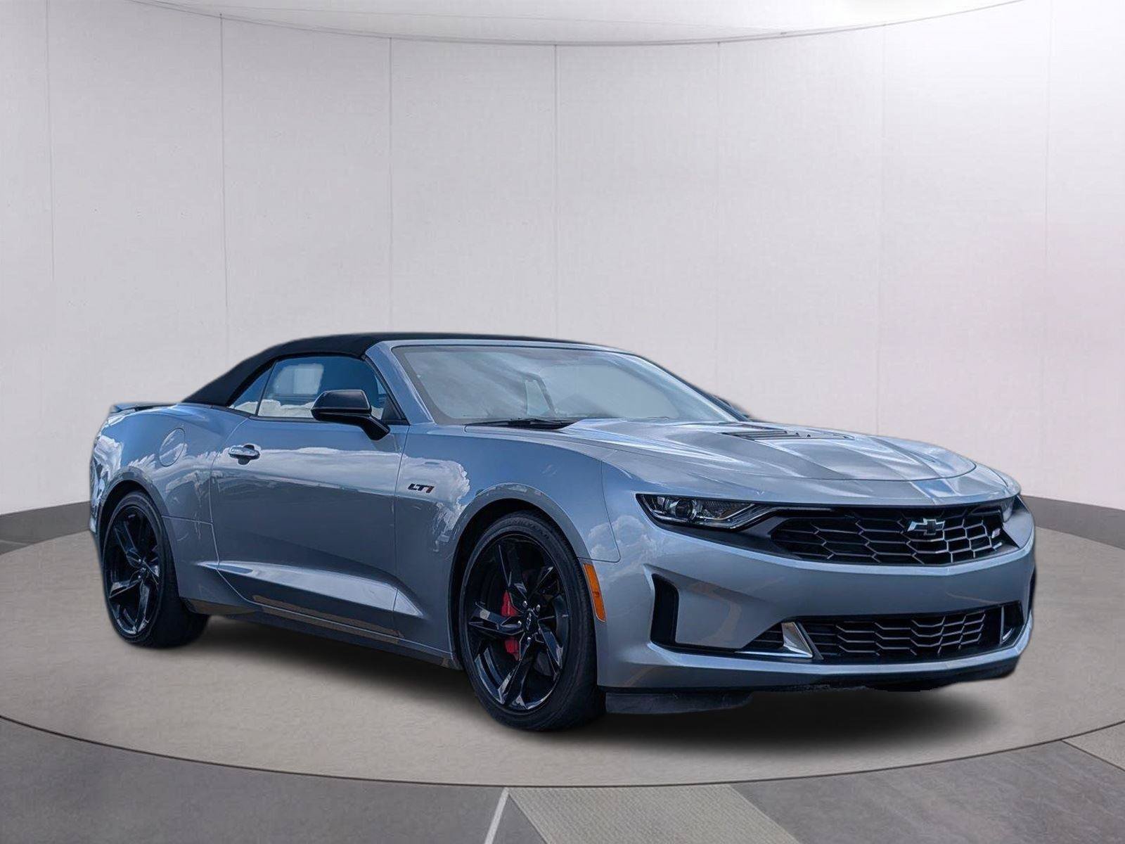 Used 2023 Chevrolet Camaro LT w/ RS Package RWD image 9