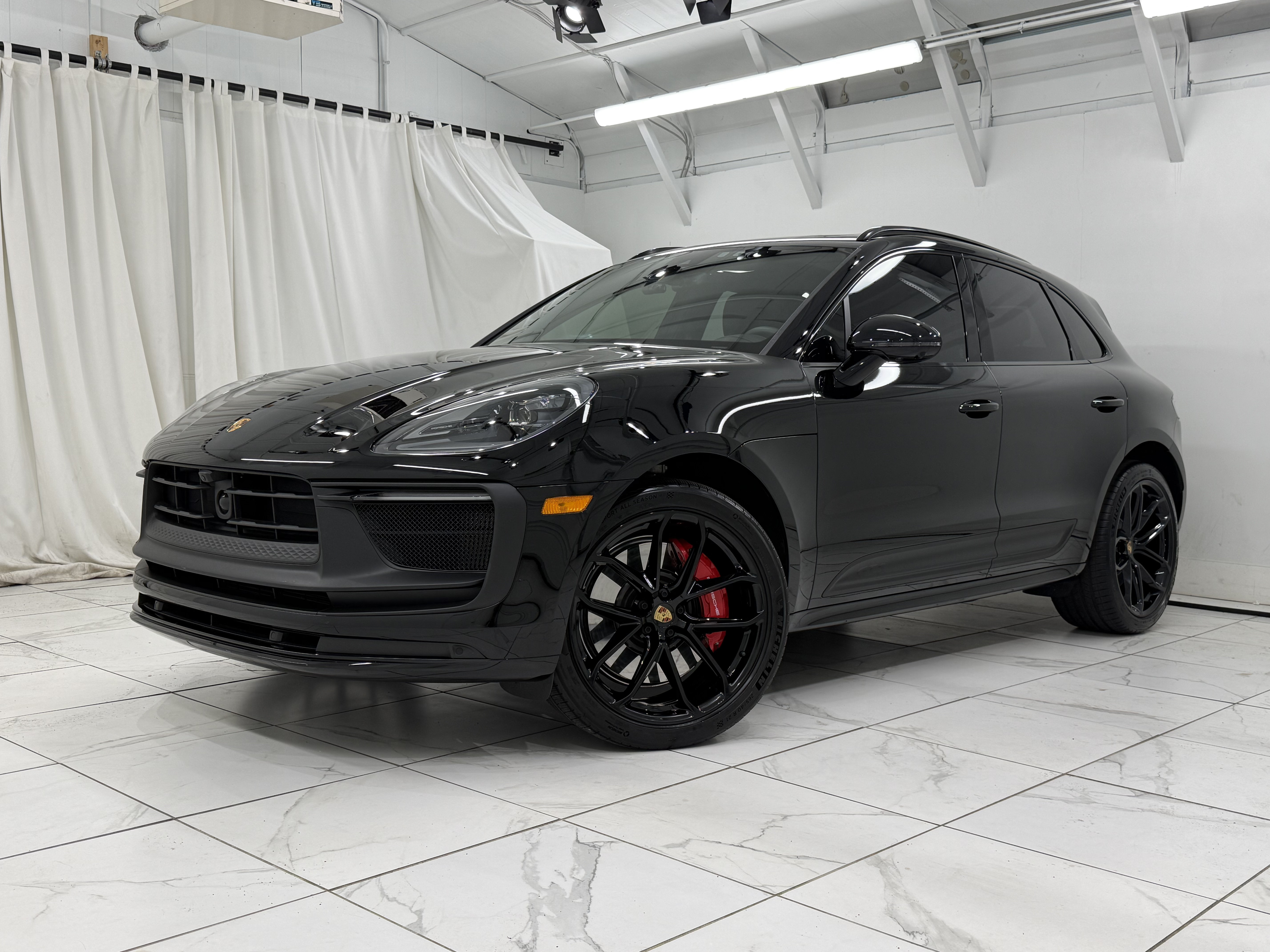 Used 2026 Porsche Macan GTS AWD/4WD image 6